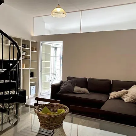 Modern&comfortable At 5 Minutes From The Centre شقة